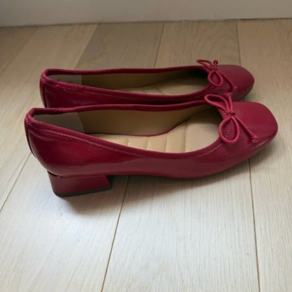 *** SOLD *** Kelly and Katie Jaya Pump